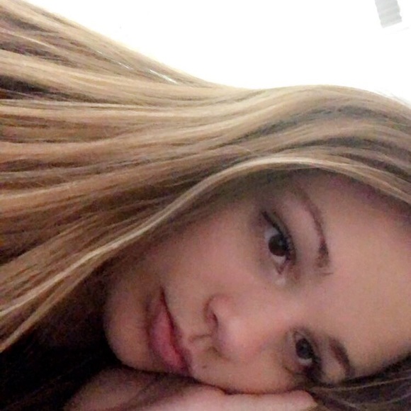 Meet your Posher, Jenna - Picture 1 of 1